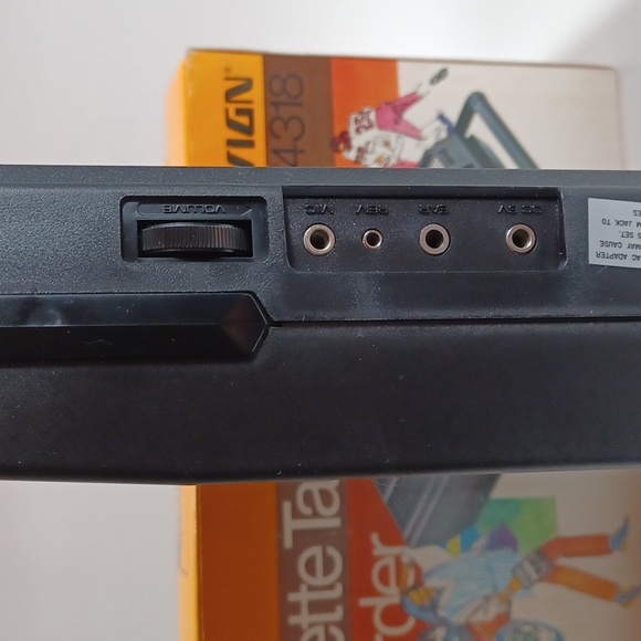 Vintage Soundesign Cassette Recorder - Picture 4 of 10